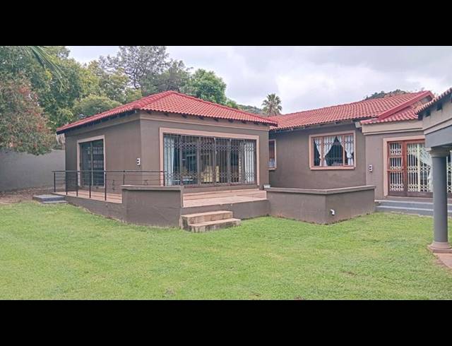 3 BEDROOM HOUSE FOR SALE IN MEREDALE